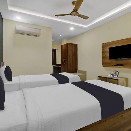 Collection O Hotel Swagath Pride Mancherāl Exterior foto