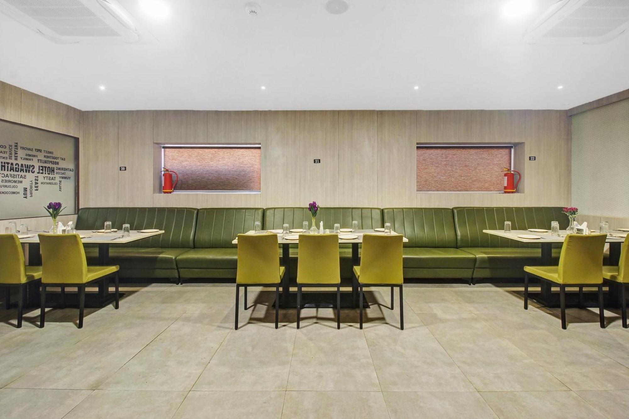 Collection O Hotel Swagath Pride Mancherāl Exterior foto